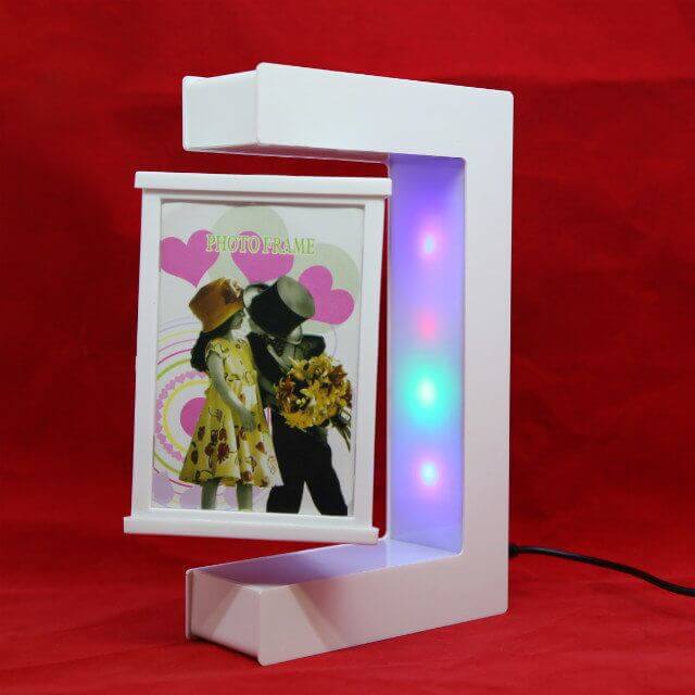 Magnetic Levitation Photo Frame