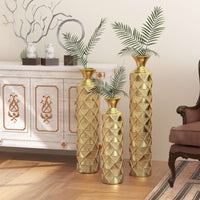 High pressure metal center vase Gold